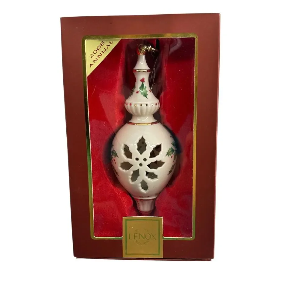 Lenox 2008 Annual Holiday Pierced Ornament Holly Porcelain Gold Original Box
